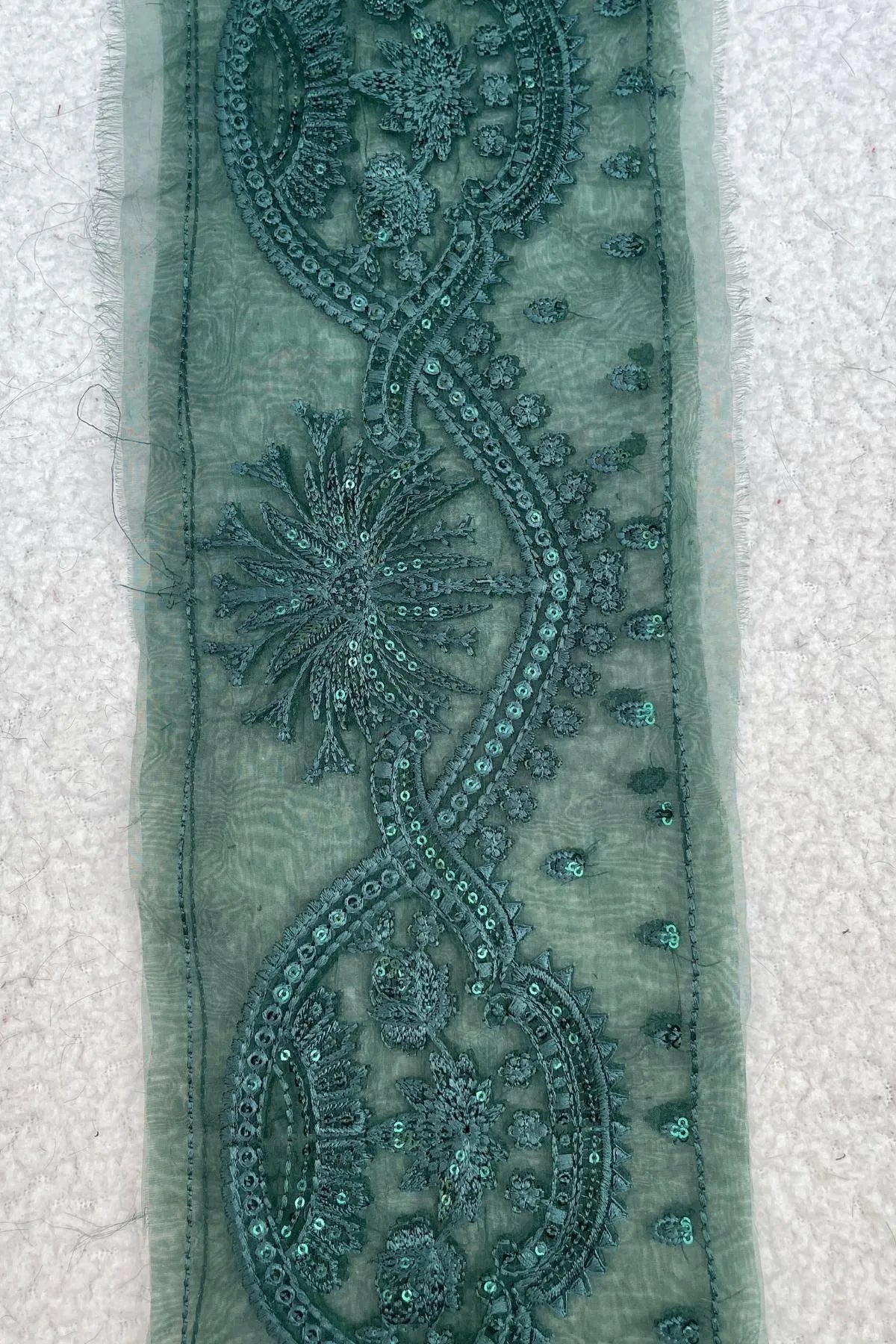 Sapphire Green border 26 inches