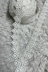 Dyeable Milky Lace Flower in Diamond