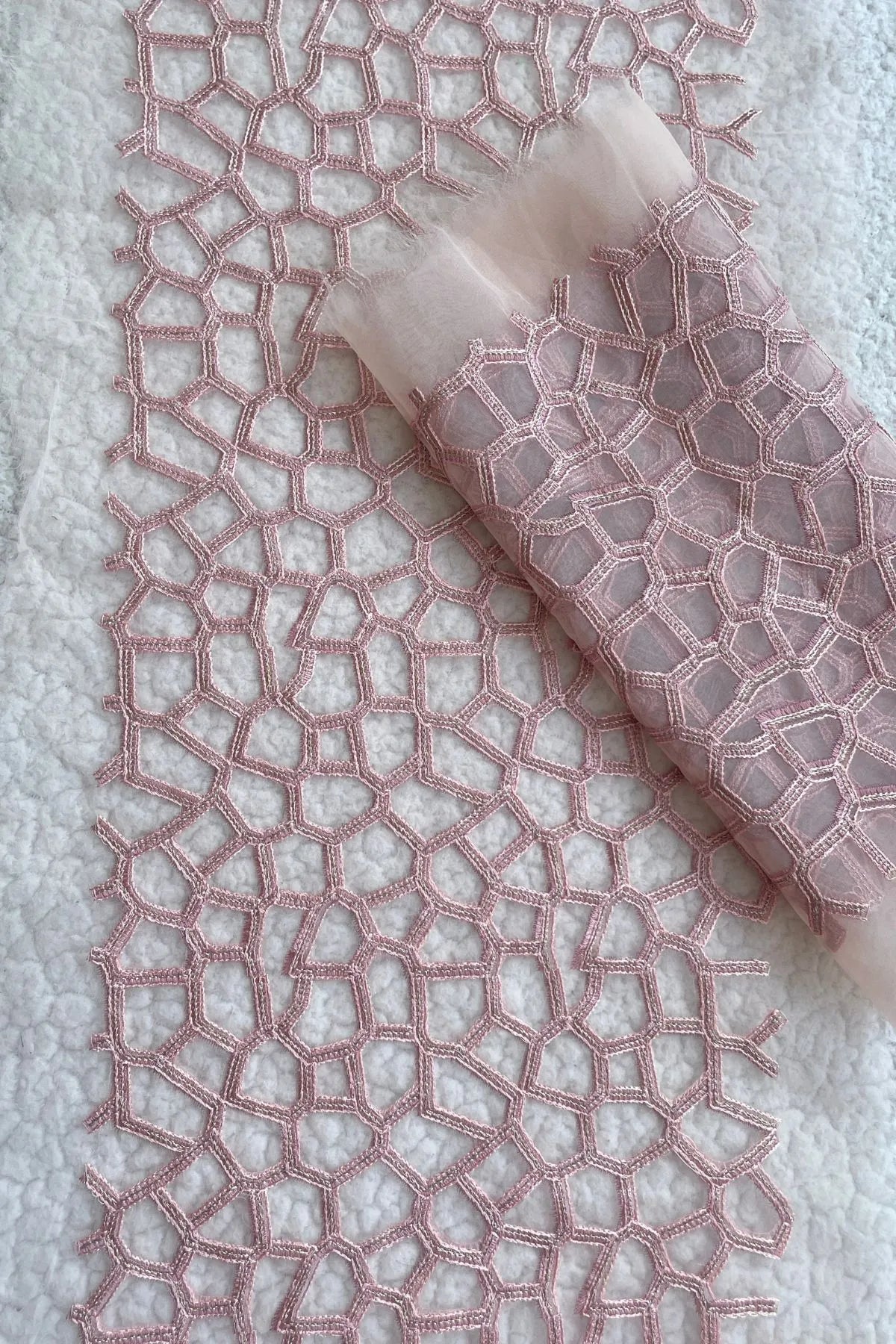 ETHNC Irregular Pattern Wide Yard Border