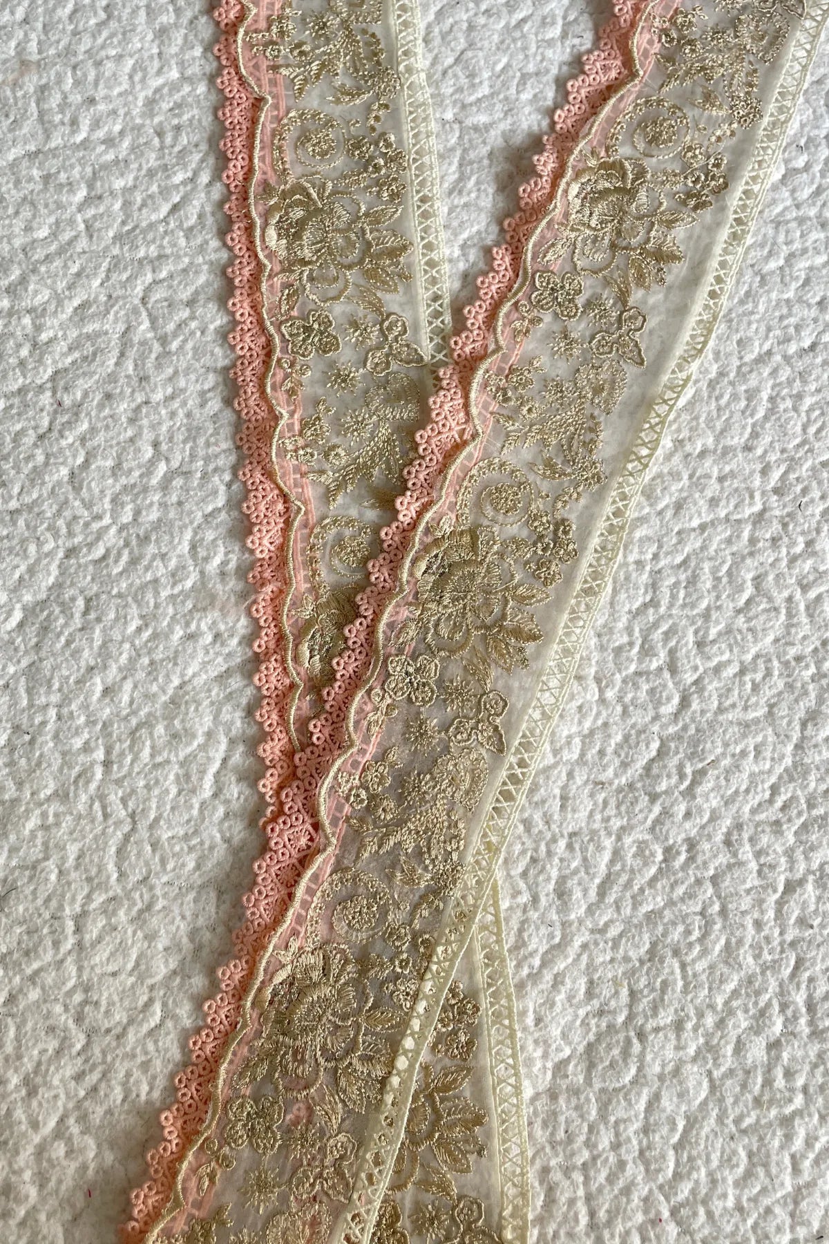 Sapphire 32 inches Border