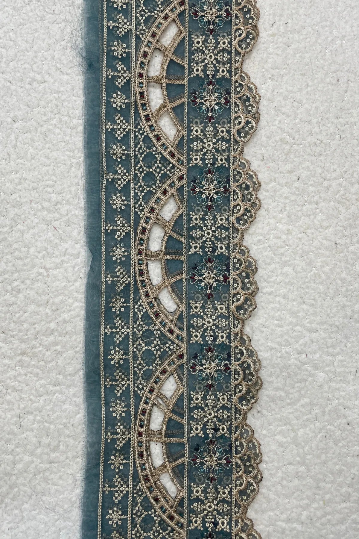 Zinc laser 29” Border