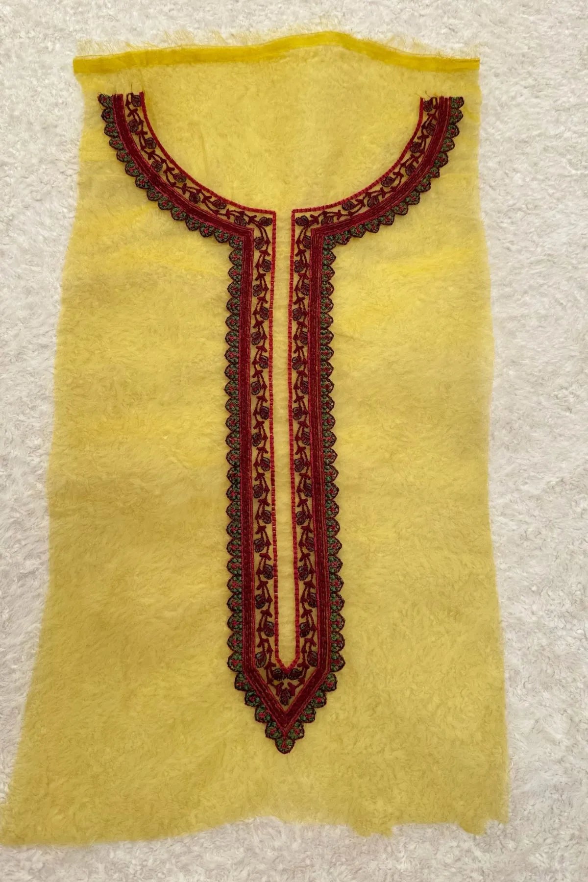 Multicolor Neckline