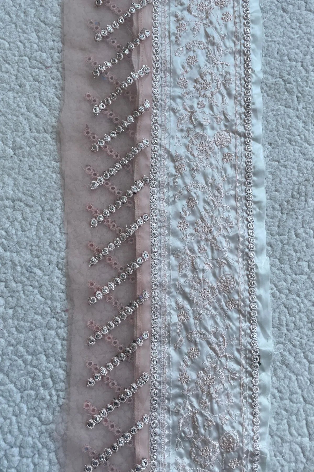 ETHNC Silk and Foil Yard Border