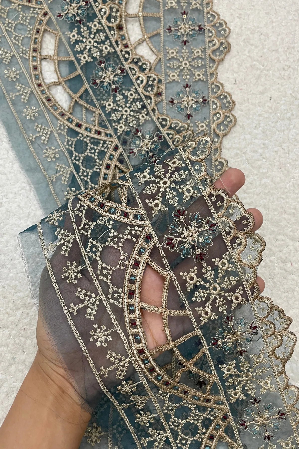 Zinc laser 29” Border