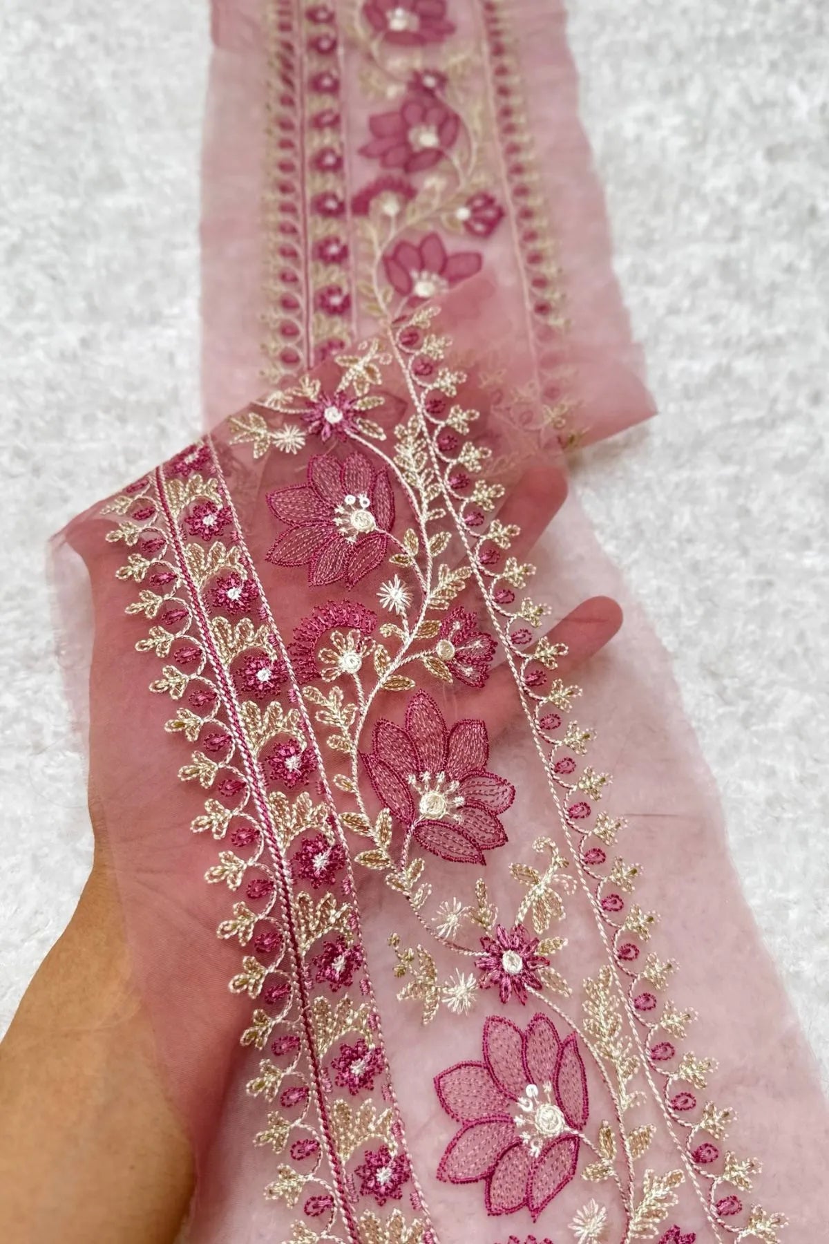 Sapphire yard Border