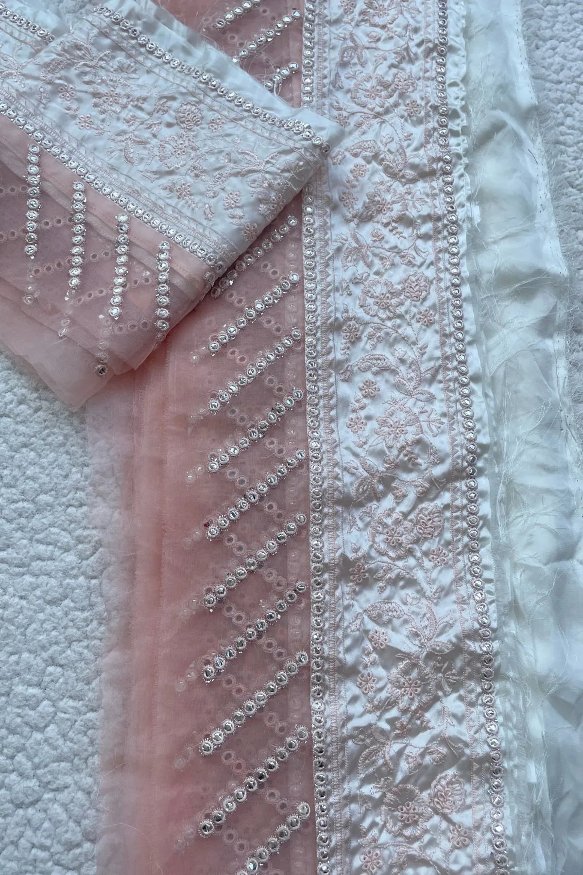 ETHNC Silk and Foil Yard Border
