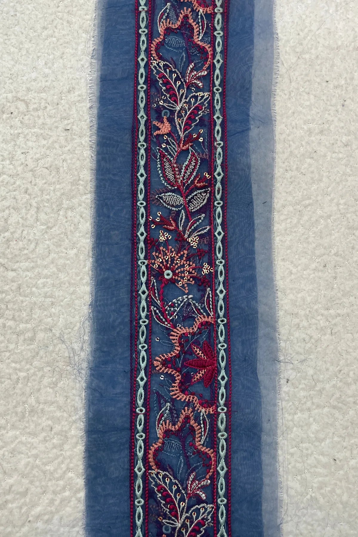Blue and Red Yard Border