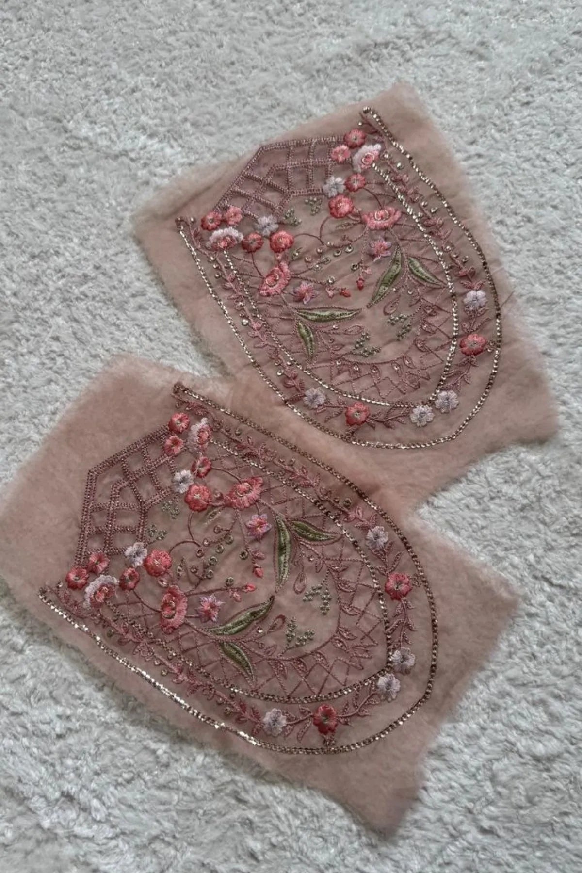 Peach Pair of Motifs