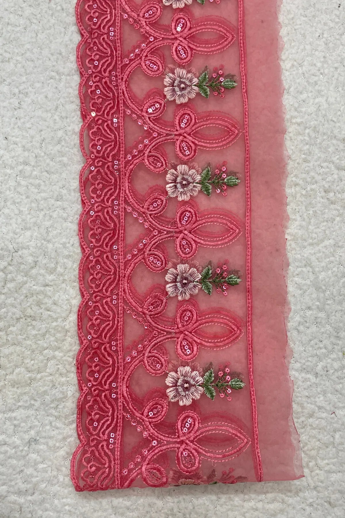 Sapphire Pink Green Yard Border