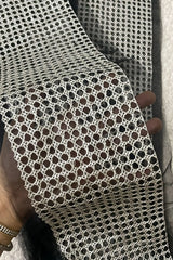 Baroque Black & White Yard Border
