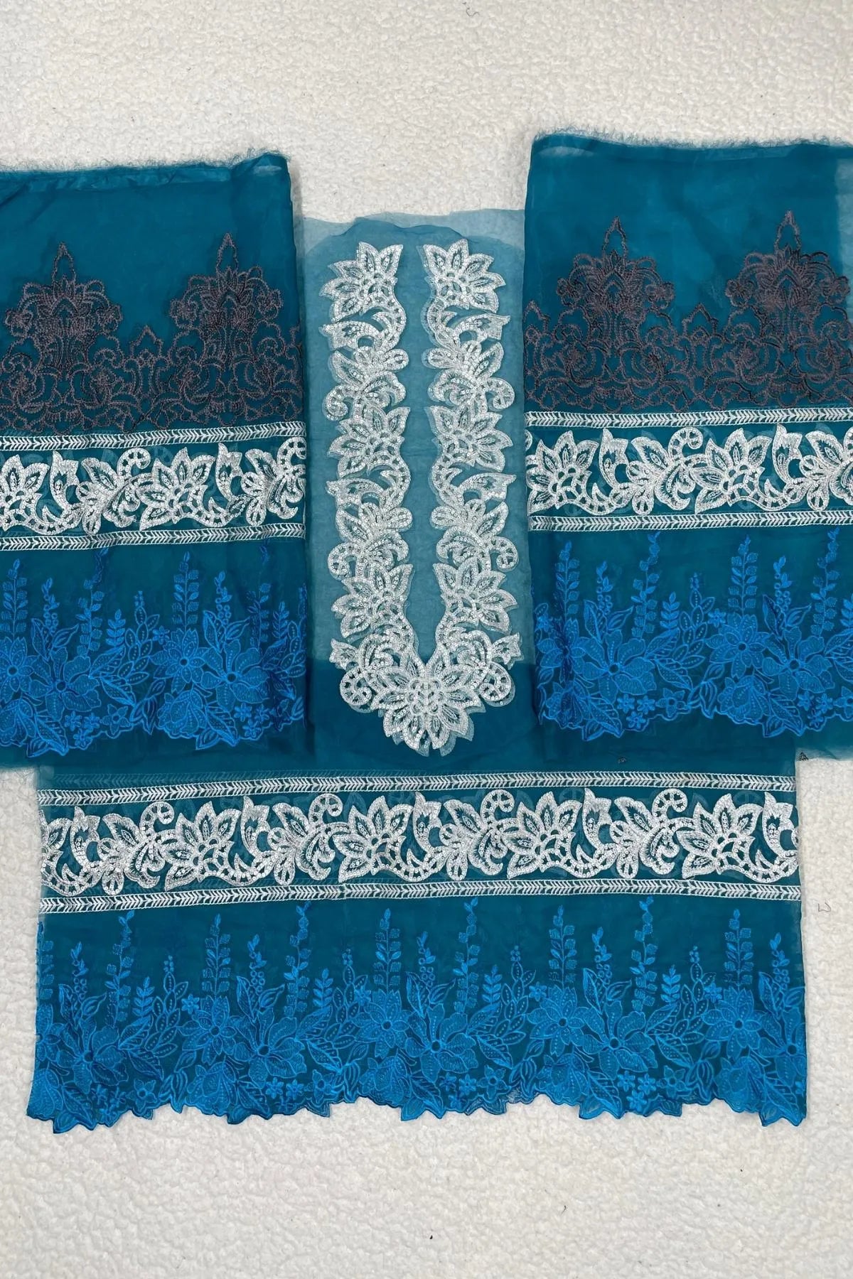 M&M Blue and White Sleeves Set (Neckline + Front + Back)