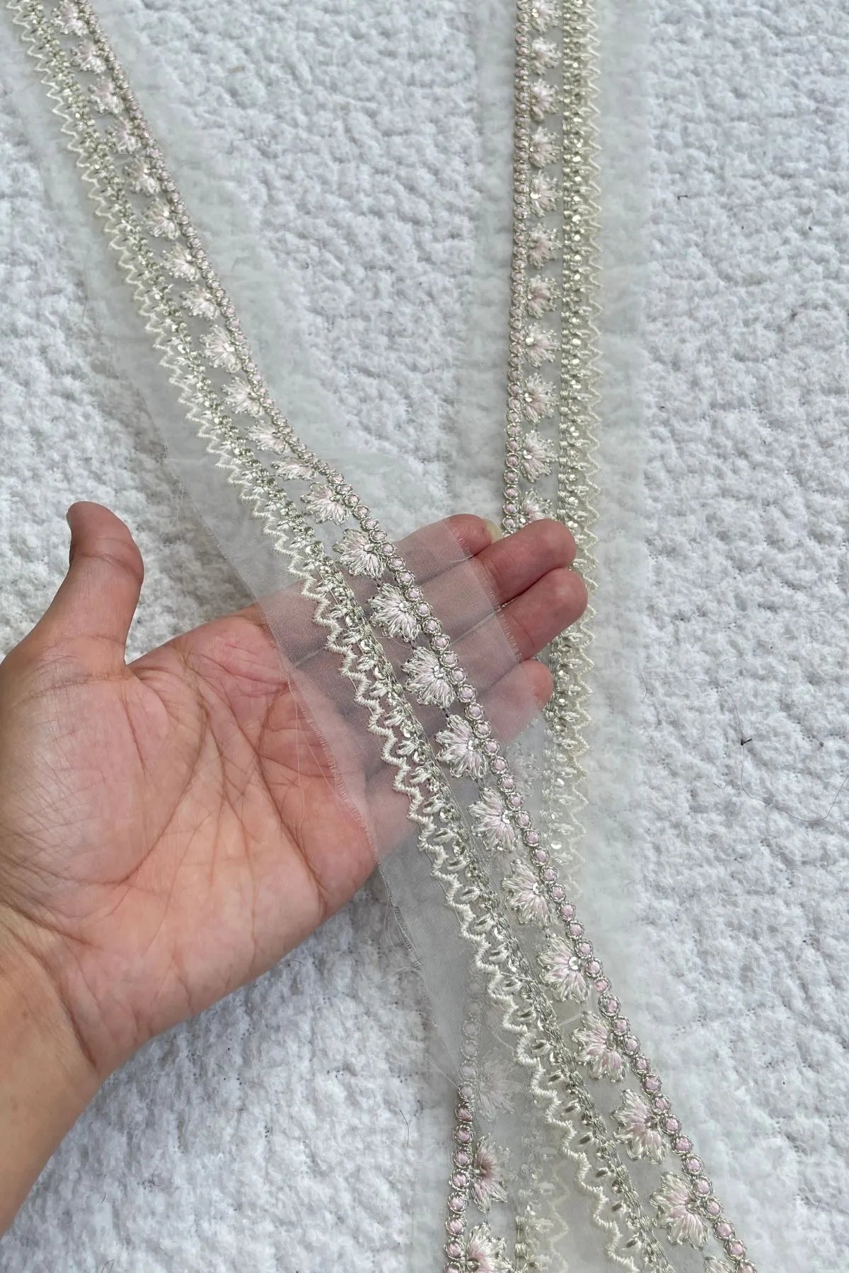 ETHNC Soft colors 33 inches Border