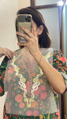 Pastel Sana Safinaz Neckline
