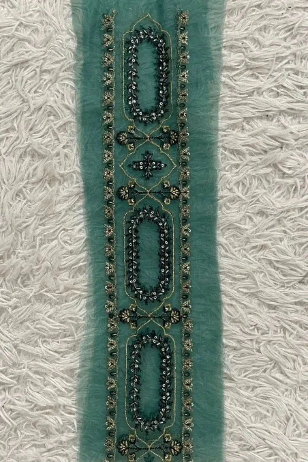 Sapphire luxe Border Yard