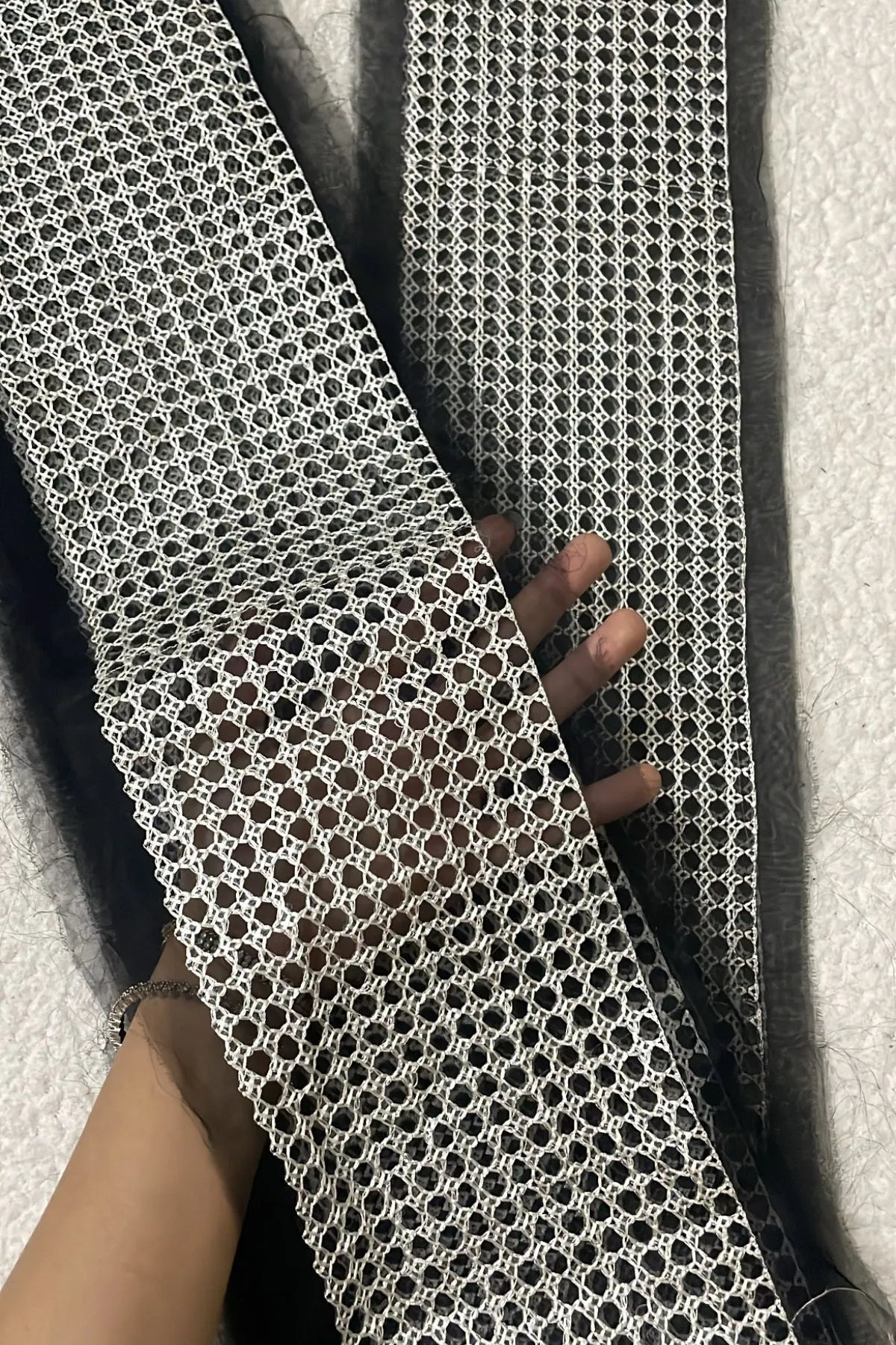 Baroque Black & White Yard Border