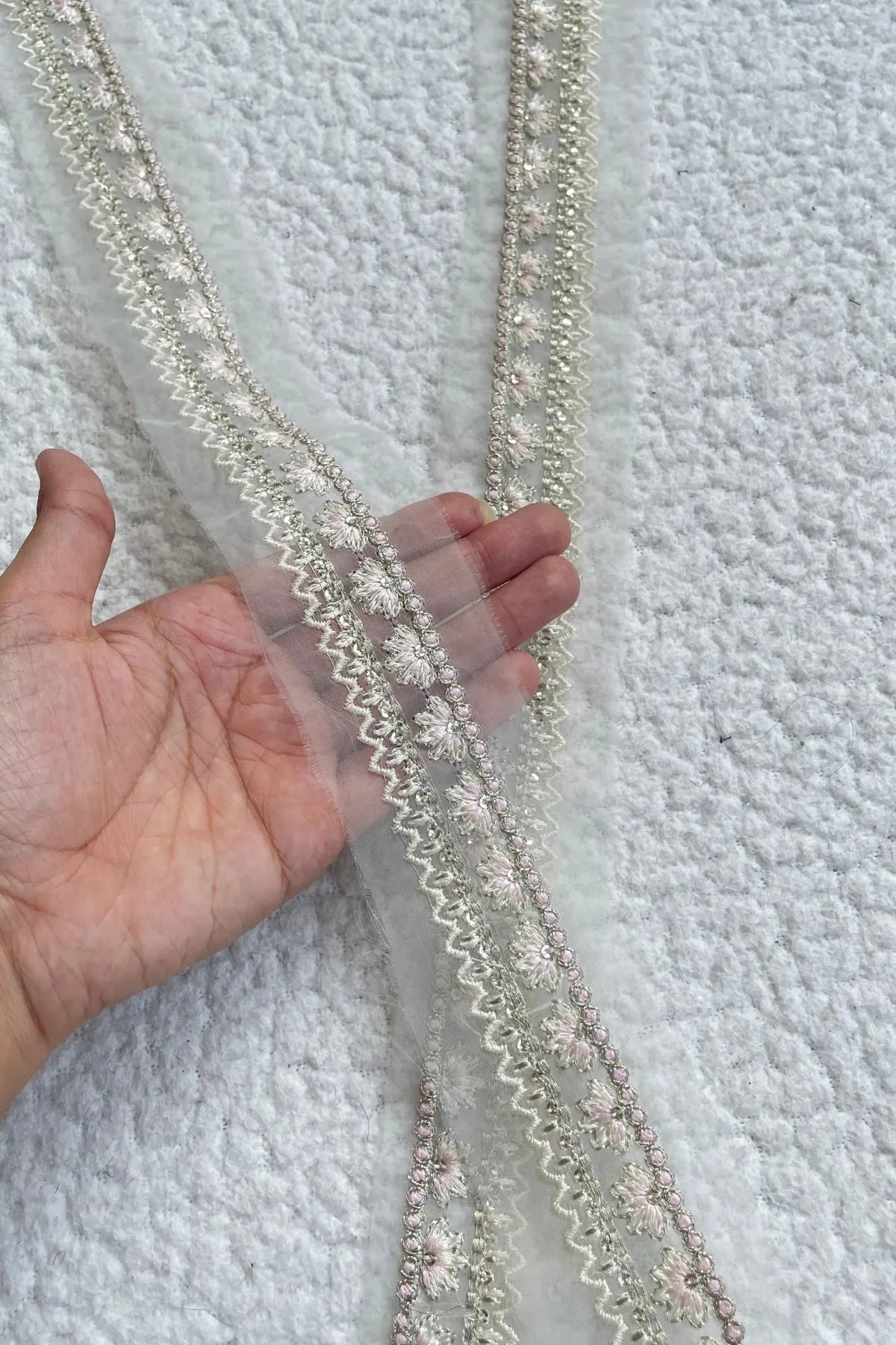 ETHNC Soft colors 33 inches Border