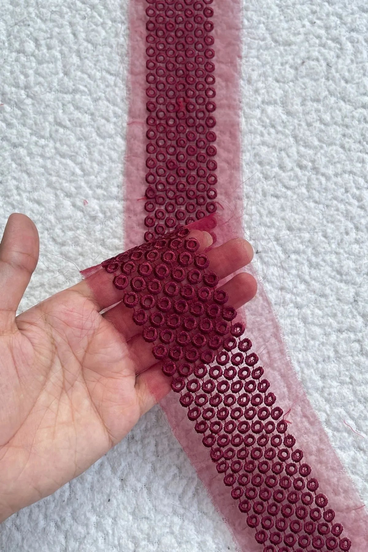 Crossstitch Meroon border 33 inches