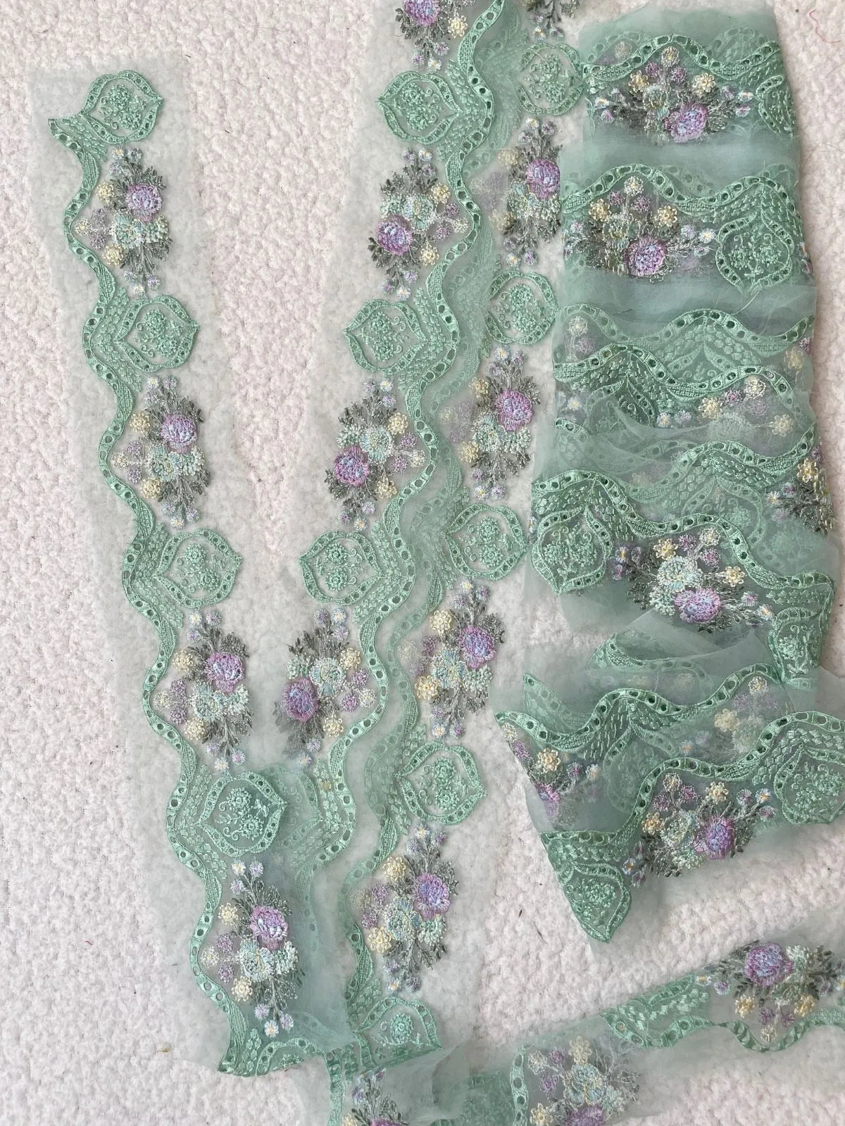 Mushq Soft Color Border with Floral pattern (Yard)