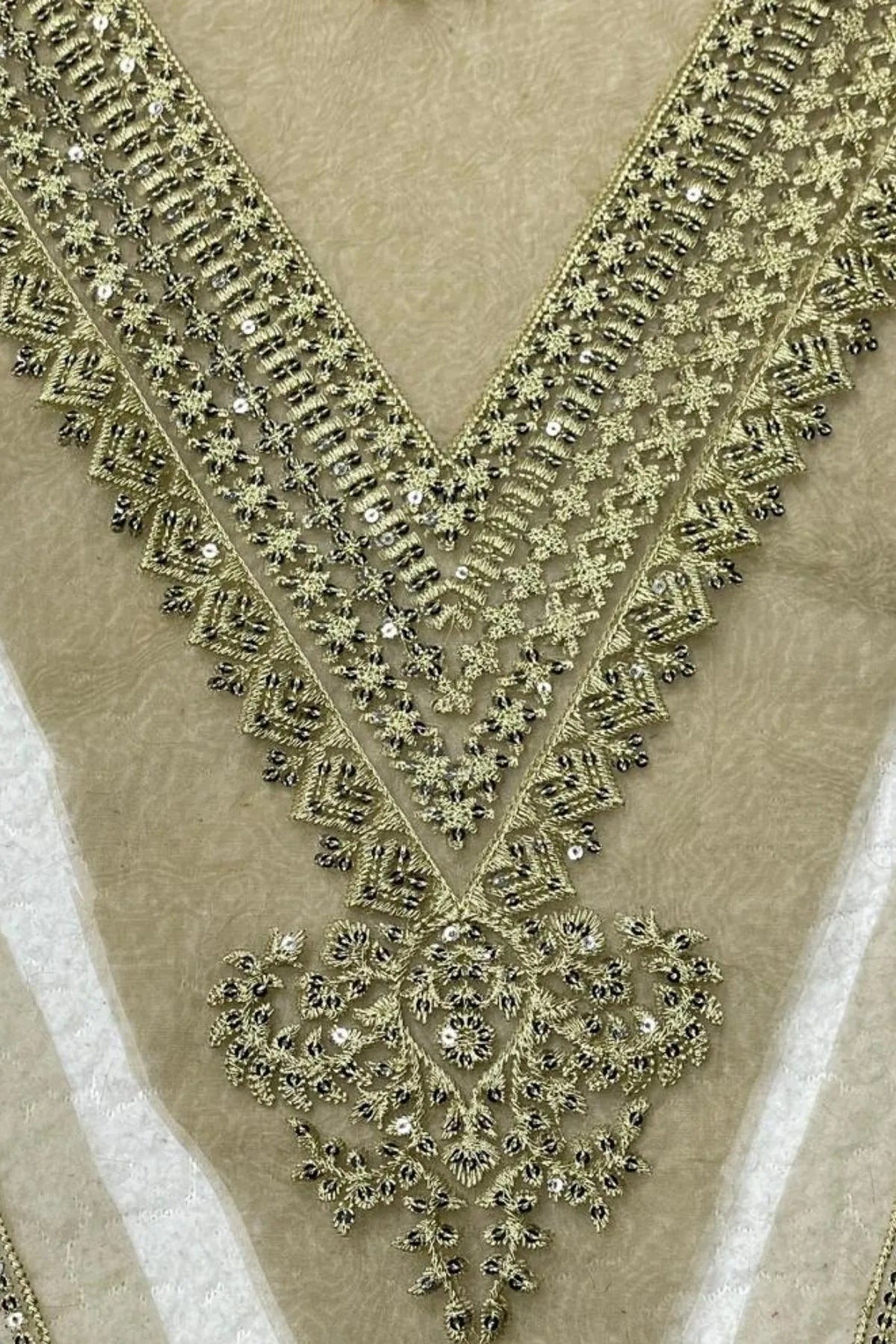 Mehendi Neckline with Black Sequin