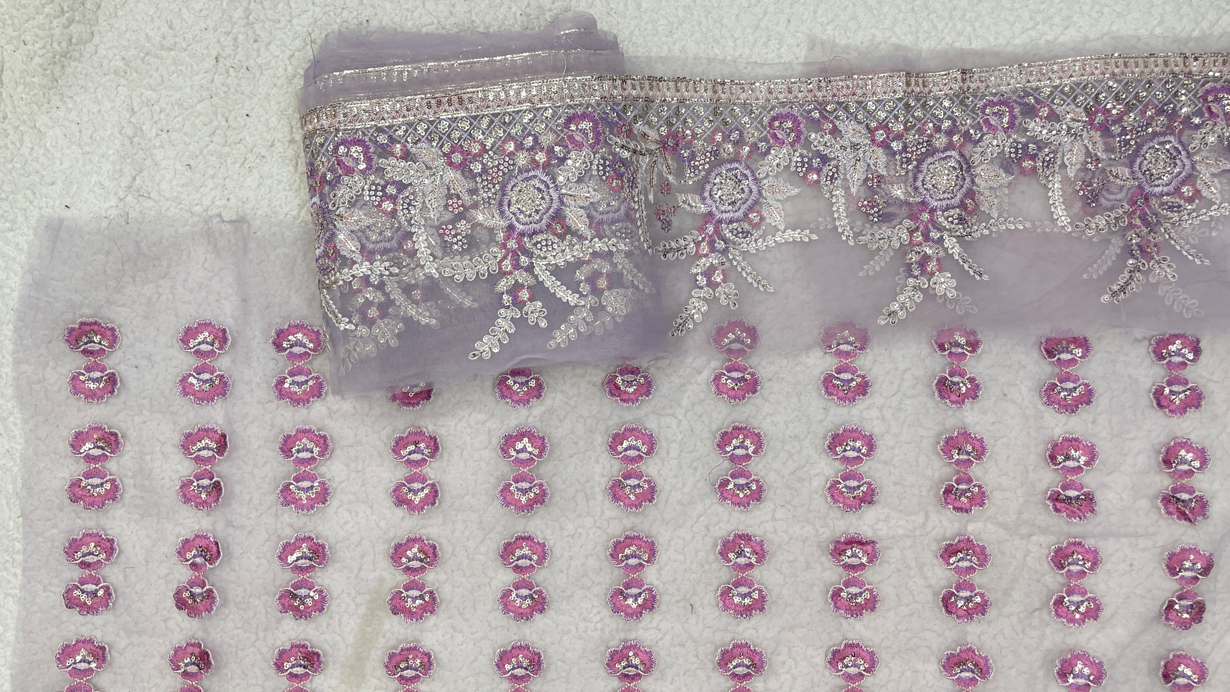 ETHNC Luxe Yard border with Pair of Bunches