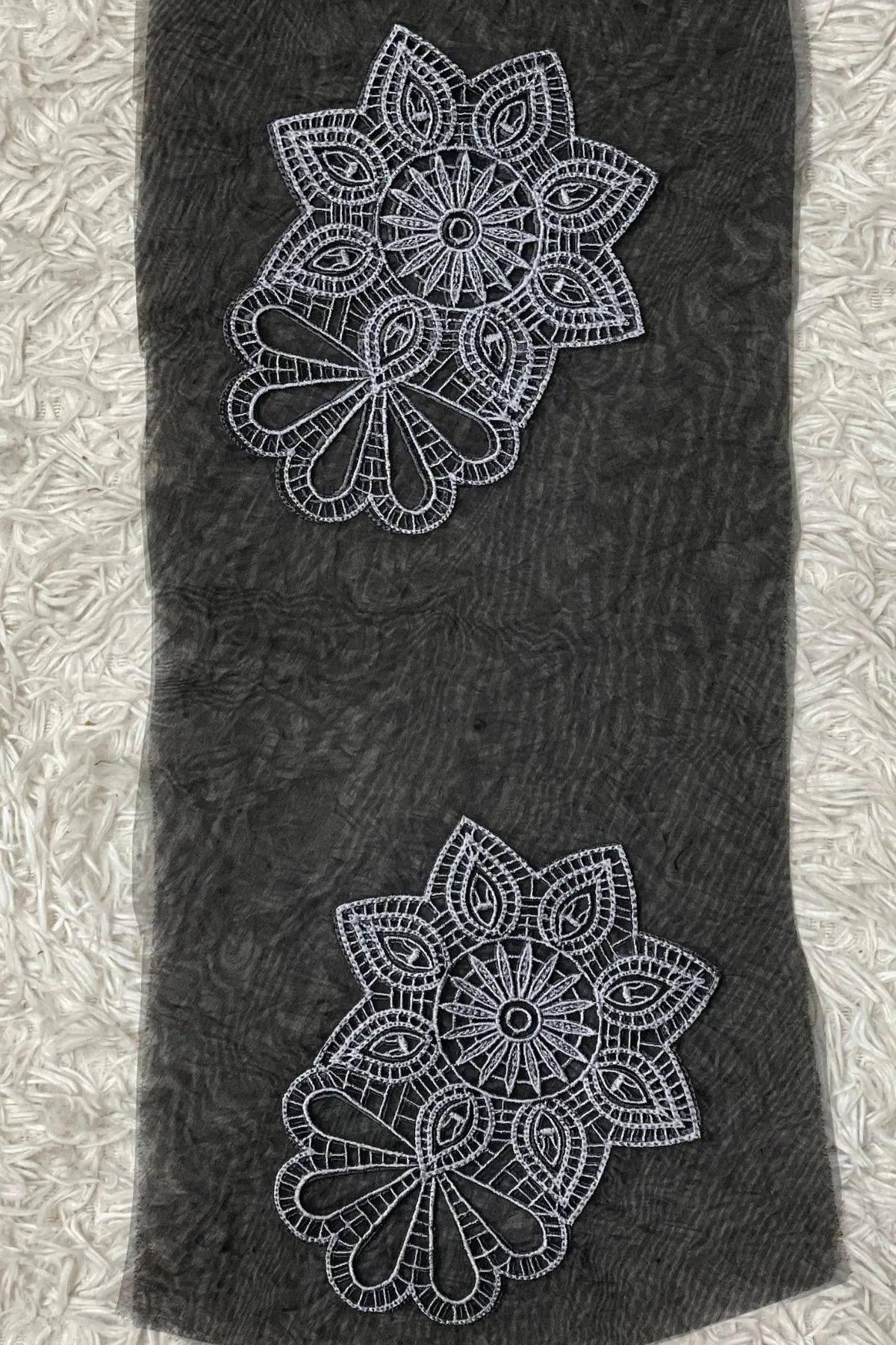 Sapphire Light Grey Pair of Motifs