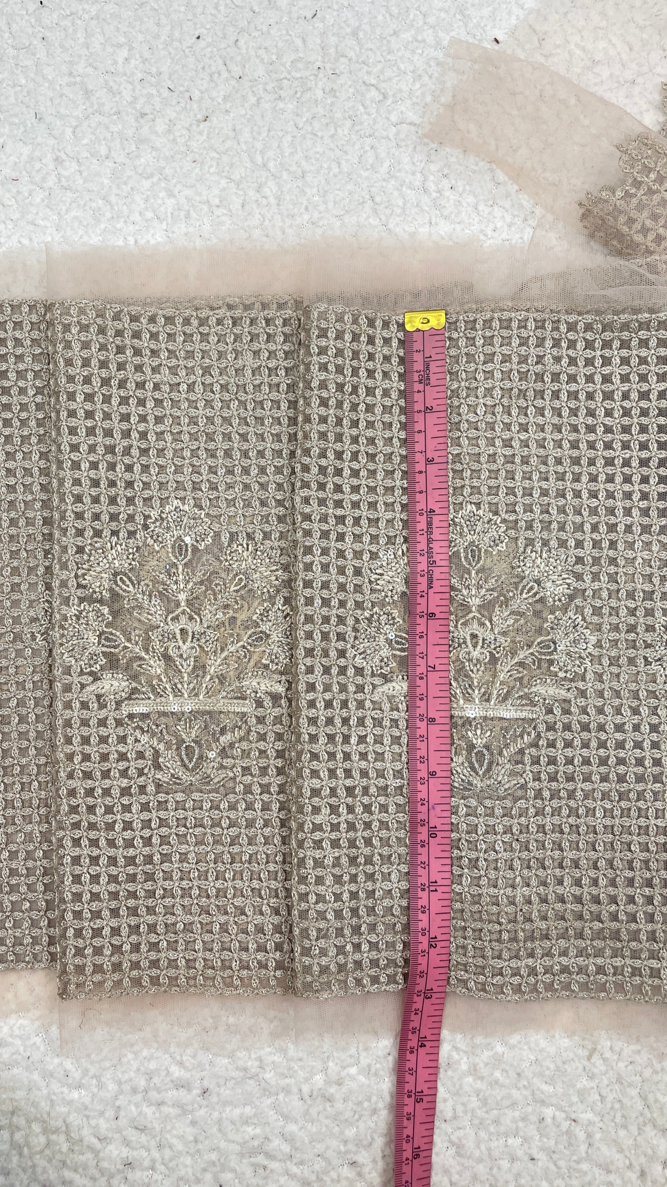 ETHNC LUXE border