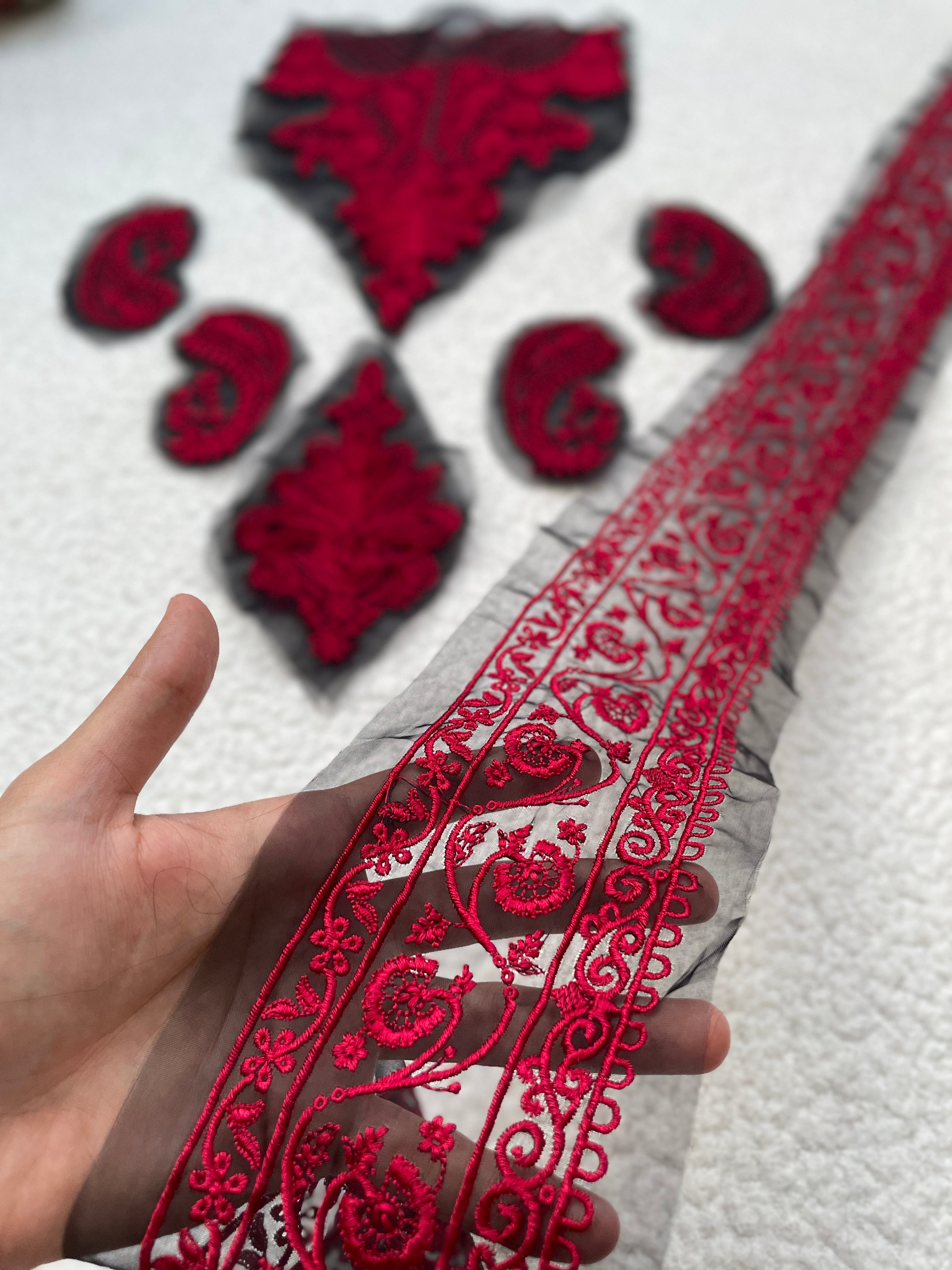 MeraJora Red over Black Set
