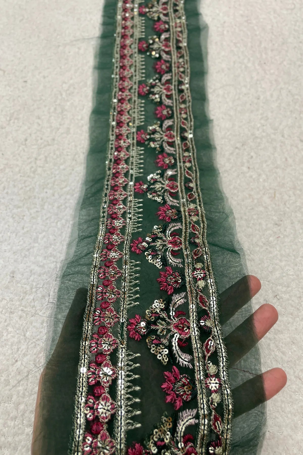 Luxe Green Yard Border