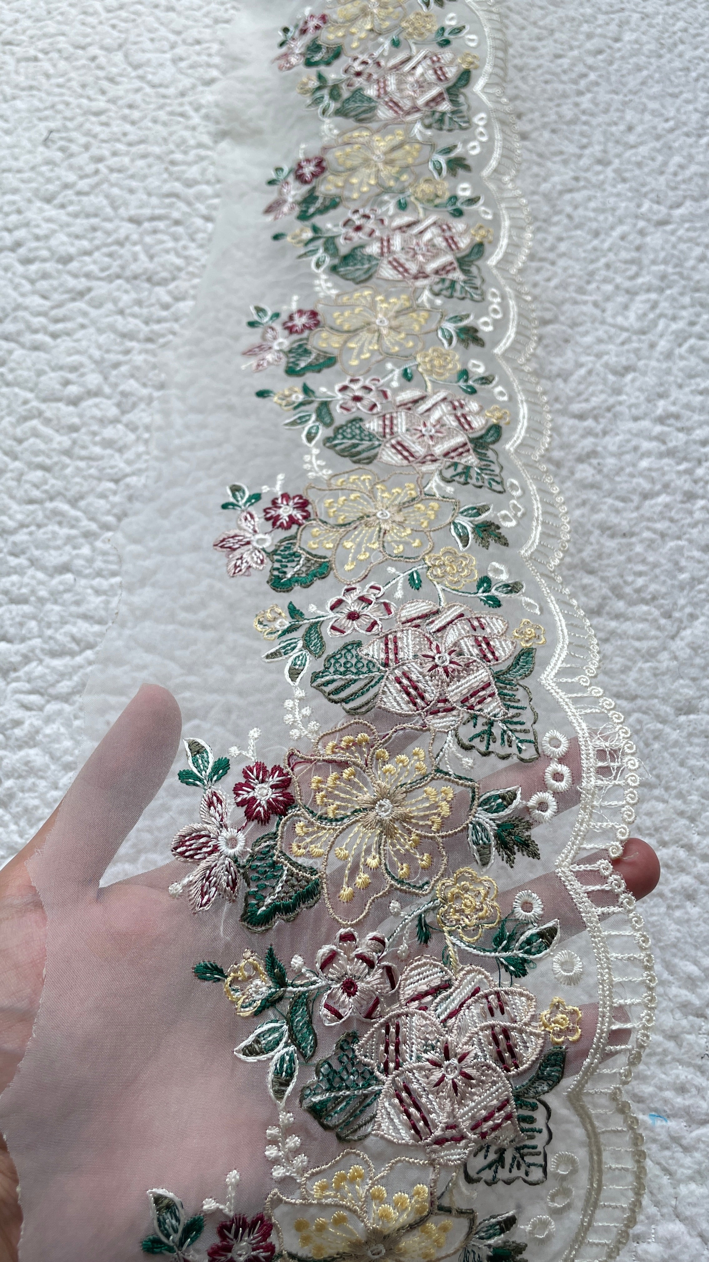 Royal White with Green Pink 34 inches  Border