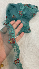 Mushq Blue Curvy Yard Border