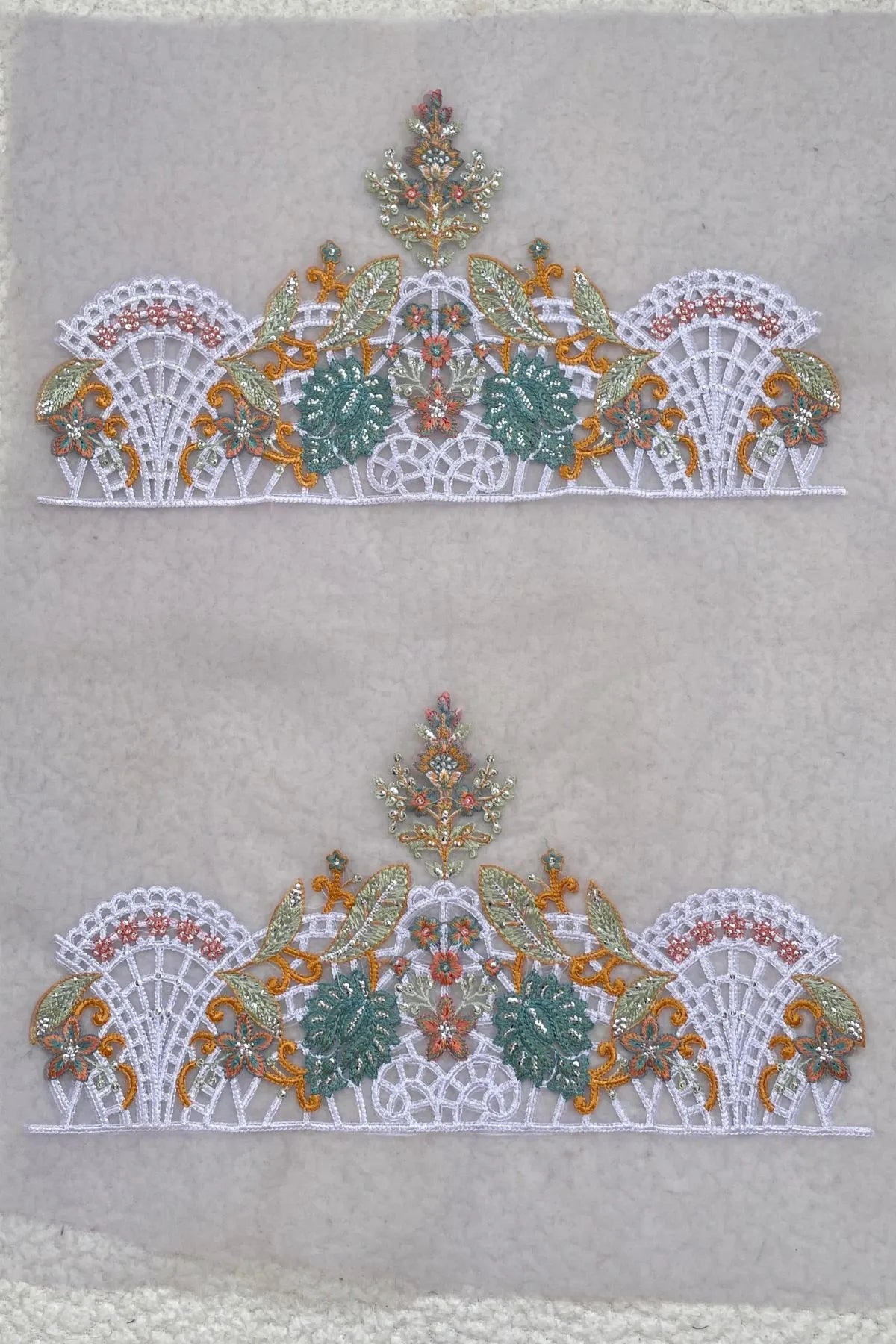 Pair of Sleeves Border Grey