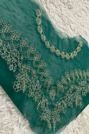 Crimson Tilla Neckline